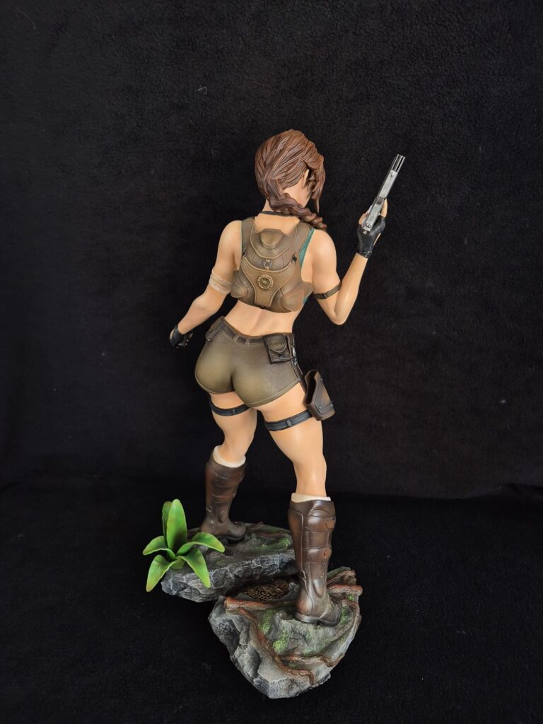 Lara Croft na 008